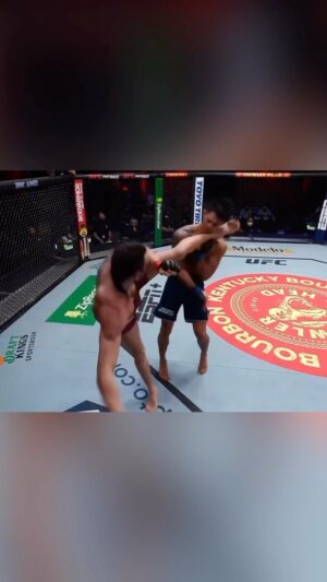 Jonas Bilharinho Instagram - 🇧🇷Chute rodado!

🇺🇸Spinning back kick!

#mma #mmafighter #mmaworld #mmatraining #mmalifestyle #mmalife #mmafight #luta #nocaute #knockout #knockouts #mmabrasil #lutador #brazilianfighter #alteta #euatleta #atletas #atletadeCristo #athlete #athletelife #athletetraining #athletemotivation #proathlete #LFG #fighter #profighter #bellator #bellatormma #ko #spinningbackkick