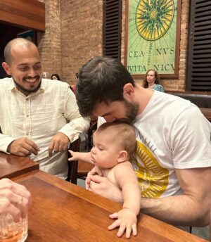 Jonas Bilharinho Instagram - 🇧🇷Parabens @diegoortiga , teu moleque é uma graça, feliz demais de ve-lo batizado! ❤️

Ps: valeu pelo presente @stephano.arcano , eu amo essa blusa.

🇺🇸Congratulations @diegoortiga, your son is adorable, so happy to see him baptized!

💼 @ffwgroup 

#batismo #baptism #son #Deus #Cristo #Jesus #familia