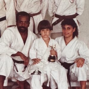 Jonas Bilharinho Instagram - 🇧🇷Meus primeiros mestres, mestre Hilton e mestre Benvinda. Eu adoraria reencontra-los, já fazem anos, se alguém souber deles, me manda um inbox. Eu comecei a treinar com eles em 1993 numa academia chamada Adonis.

🇺🇸My first masters, master Hilton and master Benvinda. I would love to meet them again, it's been years, if anyone knows about them, inbox me. I started training with them in 1993 at an academy named Adonis.

💼 @autostarvolvo 

#mma #mmabrasil #karate #master #mestre #bilharinho #kosquad