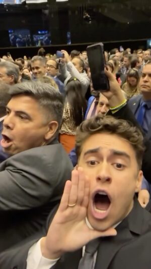 Jonas Bilharinho Instagram - 🇧🇷 Eu vendo esse vídeo: 😂/🤡