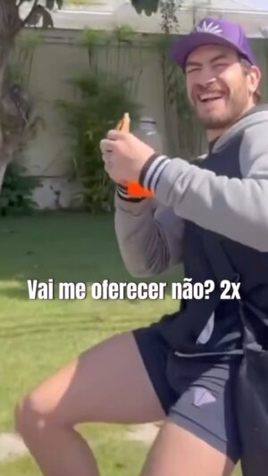 Jonas Bilharinho Instagram - 🇧🇷Fui pego! 😂

🇺🇸I got caught!

💼 @thequantichub 🧬

📷 @michaelpqd_ 🚀

#mma #mmafighter #mmabrasil #horadolanche #humor #kosquad #bilharinho