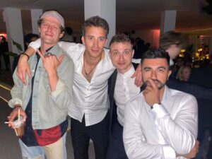 Jonas Bloquet Instagram - Alcohol makes us better persons......