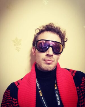 Jonas Bloquet Instagram - If you want any fashion advice, come to the set! #danslesparageslefilm