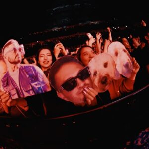 Jonas Blue Instagram - My biggest headline show to date yet in Tokyo! I will never forget this night. Thank you to everyone who came out to party and also to all of the incredible artists who came to perform on stage with me. I was also super blessed to have my family with me to witness the show. I can’t wait for round 2 tonight in a sold out Osaka! Let’s go! 🇯🇵🫶🏼💙

📸: @jordanmarchand_cv