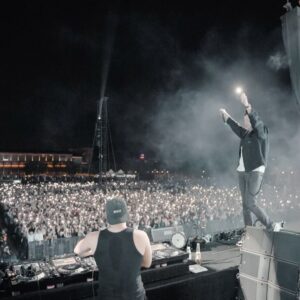Jonas Blue Instagram - Wow, China - we’re lost for words. ♥️ You never know when you bring a project to a new country for the first time, but you exceeded all of our expectations. 🤯

Sending much love, new @weareendlesssummer music is on the way. ♾️

PS: Swipe all the way left if you wanna hear how Jonas’ brand new single went down 😏🏔️