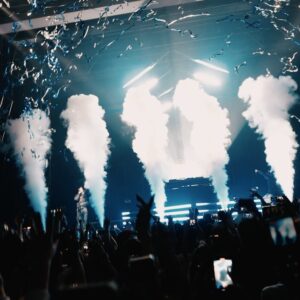 Jonas Blue Instagram - Night 2 in Osaka!!! Another night I’ll never forget… Thank you to everyone who made these shows so special! I can’t wait to see you all soon 🇯🇵🔥💙

📸: @jordanmarchand_cv