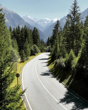 Jonas Ems Instagram - Küsse an euch vom Dreh 🤭 Schaut euch mal das letzte Bild an, wie kann etwas bitte so wunderschön sein? 🥺🏞