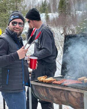 Jonathan Fortin Instagram - Ils m’ont eu à "hot dog sur place" 🌭