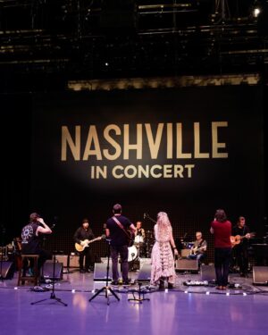 Jonathan Jackson Instagram - ♥️CHICAGO!♥️ The #NashvilleReunionTour kicks off TONIGHT at your beautiful @rosemonttheatre and we can’t wait to see you! 🥳✨ Thank you for being the first city where we all get to be together again, after five long years! 🥲 It’s felt like a life time, but at the same time, just a moment, because we never stopped being family, we never stopped loving the music, and we never stopped loving you - our incredible audience. ♥️✨ If you don’t have your tickets for tonight yet, you can still find a few at nashvillereuniontour.com, or at the link in my bio. Let’s raise the roof and make the place glow tonight - Nashville style. We reckon it’s about time. 🖤🖤🖤

📷 @timothyjamesbowen 

#clarebowen #chriscarmack #charlesesten #jonathanjackson #sampalladio #bowenyoung#brandonrobertyoung #colinlinden #americana #rock #countrymusic #nashville #chicago #family #love #livemusic #family