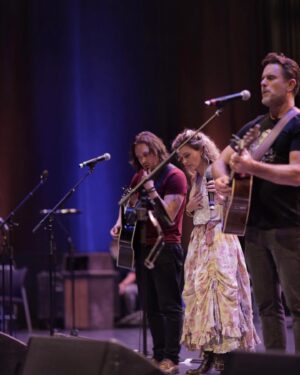 Jonathan Jackson Instagram - We are ONE DAY away from kicking off the #NashvilleReunionTour in Chicago and Nashville before we head over to the UK! Here are a few pics from Tour Rehearsals this week. See you soon! 

Many shows are sold out, but the remaining tickets are available at: https://www.nashvillereuniontour.com

📷 @timothyjamesbowen 
.
#Nashies #Nashville #NashvilleReunionTour #UKTour #ClareBowen #CharlesEsten #JonathanJackson #SamPalladio #ChrisCarmack #ColinLinden