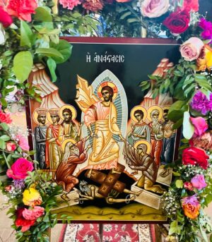 Jonathan Jackson Instagram - Christos Anesti! 
Hristos a inviat!
Khristos voskrese!
Kriste aghsdga!
Cristo e' risorto!
Christus resurrexit!
Ha Masheeha houh quam!
Le Christ est réssuscité!
Christus er oppstanden!