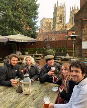 Jonathan Jafari Instagram - Well, it’s certainly been quite the decade, hasn’t it? What can I say, see you all in the next one. 😎🥂🍾