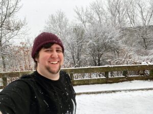 Jonathan Jafari Instagram - The snow has ARRIVED. 🌨❄️🌨❄️🌨 ☃️!! (I’m going to slip and hurt my ass soon and guaranteed will not be smiling)