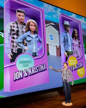 Jonathan Knight Instagram - Such a fun time tonight in the @barbie Dream House. Did you see it?*Don’t give away spoilers  as it still hasn’t aired on the West Coast!