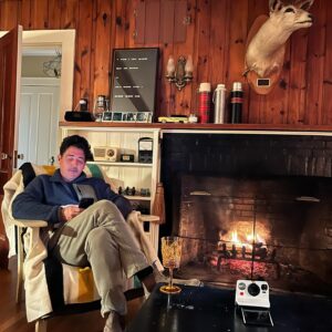 Jonathan Knight Instagram - Werkin and Drankin at the lake this weekend!
