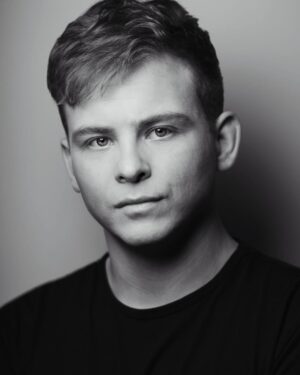 Jonathan Lipnicki Instagram - @theshotphoto @rockinrobyn64 @makeupbymarlo