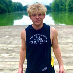 Jonathan Lipnicki Instagram - 2021 —————-> 2019  A lot has changed in my life. Same goals. Better mindset. 🎥🎥🎥🎥