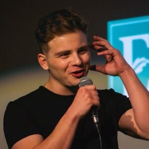 Jonathan Lipnicki Instagram - Jonathan goes on rant 🎥 @thecomedyfilmfestival @petercurtispardini @mangoesonrant @brianvillalobos #mangoesonrant