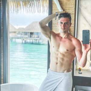 Jonathan Lourau Instagram - Freedom comes from strength and self-reliance ✅🔥
-
-
Hey lads! How are you doing ?
I’m traveling to Mauritius on Sunday 🙌✅
Hope you’ll enjoy the journey 👊🏼
-
-
👉 Where should I go next ? 👇
-
-
-
#fitearth #workout #training #instafit #fit #physique #abs #aesthetics #gymshark #shredded #strong #teamshape #squat #fitness #fitnessaddict #fitnessmotivation #flex #gym #likes4likes #gymlife #love #gains #sport #bodybuilder #bodybuilding #happy #travel #paradise #follow4follow #motivation