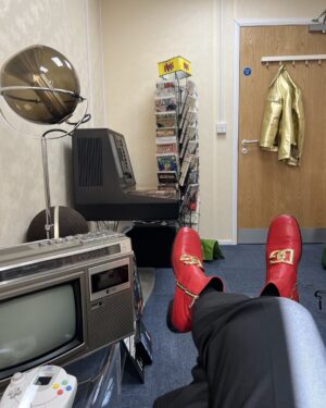 Jonathan Ross Instagram - Dressing room vibes