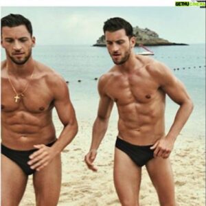 Jonathan Sampaio Instagram - Full package ..#sampaiotwins #vogue #portugal #beautiful #twins #arrabida #sportives #healthyguys @kevinsampaiotwin @jonathanekevinsampaio