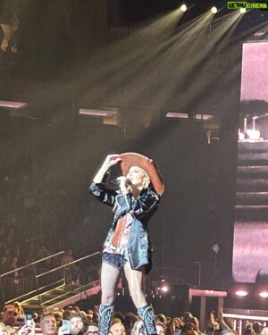 Jonathan Sampaio Instagram - What a Beautiful & Amazing show last night at MSG , I came to see the Queen and she didn’t disappointed as usual!!Great performance and show!  Special thank you @madonna for the Vip tickets!