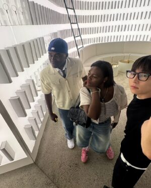 Jonathan Thona Yiombi Instagram - 파트리샤
패트리샤
빠뜰리싸
빠뚤리싸
파트라슈
파프리카
빠샤!

더보기..