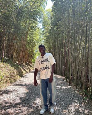 Jonathan Thona Yiombi Instagram - 느낀것이 많아 일기장에 기록했다 결론을 내리자면 나는 더 많은 곳에 가서 여러 사람을 만나고 더 많은 경험을 해야한다. 

부산광역시 기장군.. 기억하겠다.. 

안녕👋🏿