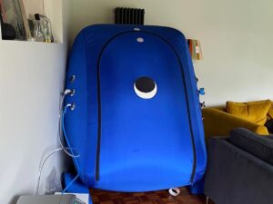 Jonnie Irwin Instagram - I can’t tell you how happy I am with the Hyperbaric Oxygen Chamber lent to me by @o2worx . It’s great for people with my condition but also for recovery from injuries and general wellness. I’m not gonna preach but if you’re interested Google it- you’ll be surprised!
This chamber is perfect for me, no feelings of claustrophobia and it’s just big enough to get my favourite comfy chair in it! I actually look forward to each session knowing that’s it’s doing me good whilst being able to do a bit of work (watching Netflix shhh!) I’m currently in it now! #hbot #hyperbaricoxygentherapy #netflix