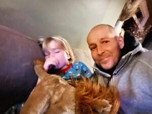 Jonnie Irwin Instagram - Well the blood tests and scans today show my liver function is heading in the right direction There’s bigger issues we will have to confront in a couple of weeks but for now I’m allowed home. I’m taking the small win for now.  Rex tried to stay up to welcome me  home but couldn’t quite stay awake bless him, although Reggie and Ronnie were wide awake so I got to them a story.  Big big thanks to all the doctors and nurses who looked after me I’m so grateful to be home.