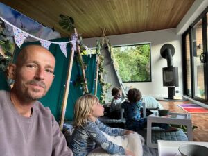 Jonnie Irwin Instagram - Got in to find my garden doom had been transformed to a jungle! Full camp was set up with tents and sensory toys and objects. Needless to say, we didn’t get to sleep til late. The boys loved it. All set up and taken away the next day. Thanks very much  @darkskysleepovers