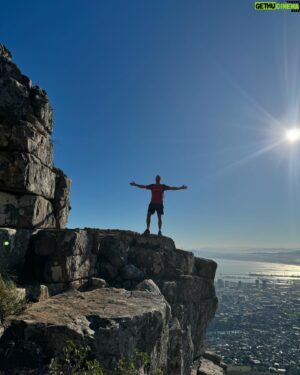 Jonny Fischer Instagram - No words needed!!! #thankful #reloading #happyplace #southafrica #westerncape #capetown #secondhome #montagu #tablemountain #winelover #winetasting #hiking #gaytravel #gaycouples @michi_eats_out @volvocarsa @volvocarch special thanks @simssays and @kapweine @jonkmanshof