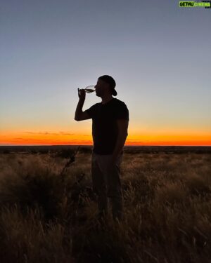 Jonny Fischer Instagram - Unheimlich beidruckende Usflug in d Kalahari. D Schönheit vo de Natur wo eim demüetig macht. #blessed #happy #überwältigt #kalahari #safari #southafrica #nature #instagay @michi_eats_out @tswalu