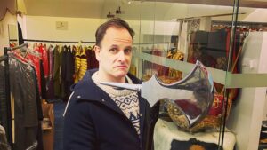 Jonny Lee Miller Instagram - Had the honour of getting a tour of Knightsbridge barracks the other day, and visiting the Household Cavalry! It’s a village unto itself in the heart of London. The farriers shop is like stepping back in time and the skill, pride and history in all the departments, from tailors to leather works is incredible. Many thanks to all for the hospitality and especially @c_newby_ ! #householdcavalry #lifeguards #bluesandroyals