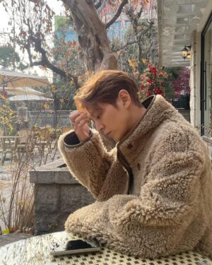 Joo Won Instagram - 겨울엔핫쵸코☕️