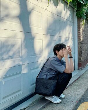 Joo Woo-jae Instagram - 더위가 시작되는 요즘 안녕하시렵니까?

#BOTTEGAVENETA