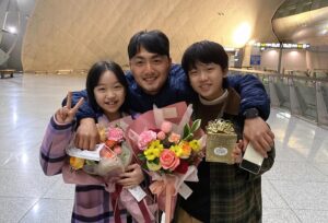 Joo Ye-rim Instagram - 잠시후 #그린마더스클럽 마지막방송🥹
.
내딸 내아들하며 항상 잘챙겨주시고 좋은얘기도 많이해주시는 정말 마음이 따뜻한 추자현배우님💕 어려운씬도 잘이끌어주셔서 감사했습니다
.
엄마들보다 아이들을 더 잘이해하고 소통하시는 라하나감독님💕 
너무나도 좋은 그마클 친구들을 많이사귀어서 고마웠어요 상위초 1-3친구들💛 
.
모두 #고생하셨습니다 #감사합니다 #본방사수
💜오늘밤 10:30 #jtbc