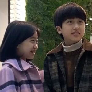 Joo Ye-rim Instagram - 오늘은
#그린마더스클럽 하는날💜
.
#장꾸둘 영빈이 유빈이
#greenmothersclub
#kdrama