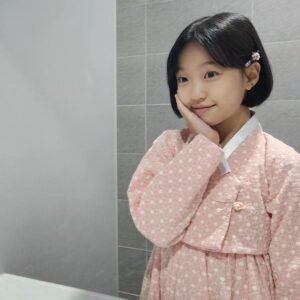 Joo Ye-rim Instagram - 오늘 #구미호뎐1938 마지막회

죽향🌸