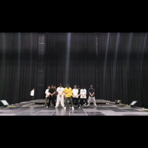 Joon Park Instagram - 요오우~ 서울콘때 몽땅다들 수고들너어무 만았어~ 진신 곰마워~ 근대 아직 tour은 안끝낫으니깐 글많이안쓸깨 몬쥐알쥐^^ 사진두 좋운것들은다모왓다 종종올릴깨^^ 그니깐 다들 데구랑부산까지 몸들건강하구 채력관리쓰 몬쥐알쥐? 살랑해~ 빼애앰!!! p.s. 요곤 리허설중인대 뒤에 울똥깡아지들 슬슬 등장쓰...또뭔 잔소리쓸할라구 ㅋㅋ.근대 영상 귀열구 끝까지봐봐 ㅋㅋ
Yo~ for EVERYONE who participated in our Seoul tour I Thank Each and EVERY ONE of you! But since I tour is not ovet and just the beginning Imma keep it short! So everyone stay healthy til our next shows in Daegu and Busan~ See you there Luv ya! BBBAAAMMM!!! P.S. my lil scoundrel bros are creepin up behind me up on stage... wait for it.. lol
#지오디 #fangod #박준형 #윤계상 #안데니 #손호영 #김태유 #g5d #JoonPark #ParkJoonHyung #YoonKyesang #AhnDanny #SonHoyoung #KimTaeWoo #godsMasterpiece #godConcert #지오디콘서트 #지오디마스터피스 #다들우리지오디글구우리댄서들그리구성일이글구뻰드글구코러스글구모든스텝들글구LastbutNotLeast울fangod꼬맹쓰들수고너어무마낫구항상너무고마워하지만우리의투어는이재시작이니깐다들몸조리들잘하구곳또보자#godParty #oldskool #NewJackSwingMix #KoreanConcert #KpopConcert #KoreanBoy #band #SeoulKorea #Kpop
