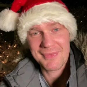 Joonas Suotamo Instagram - I recorded a special holiday message for all of you! Swipe left to see the video! #starwars #chewbacca