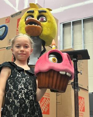 Jophielle Love Instagram - In 2024 … Let’s Play! … and of course … Let’s Eat!!!!
Jophielle 
@jophiellelove 
#jophiellelove #chica #fnafchica #fnafsusie #ghostkids #ghostkid5 #letsplay #letseat #chicaandjophielle #happynewyear2024 #fnaf #fnafmovie #animatronics