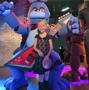 Jophielle Love Instagram - FNAF @fnafmovie photo dump … Enjoy these new shots. Looking fwd to this year’s new adventures. #fnaf #emmatammy #jophiellelove #fnafmovie #ghostkids #ghostkid5 #susie @adylan1 #scottcawthon