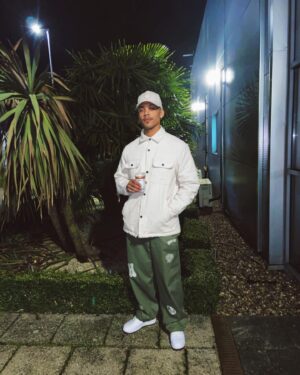 Jordan Bolger Instagram - CrèmeVert. Coupez votre herbe.