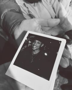 Jordan Bolger Instagram - Tek a picture tell me how you see my face. (Second slide from early 2020)