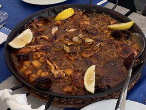 Jordan Calloway Instagram - Salvador Dalí   the BEST Paella 🥘