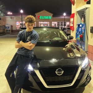 Jordan Clark Instagram - Gas ⛽️ #newcar #newpics #newyear