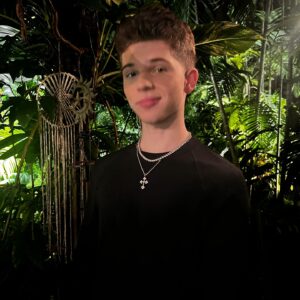 Jordan Clark Instagram - Welcome to the jungle 🍃 #artbasal #jungle #goorinbros