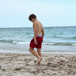 Jordan Clark Instagram - A little fun in the sun ☀️ #beach #beachlife #beachvibes #springbreak