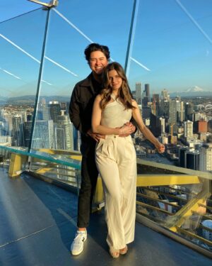 Jordan Connor Instagram - 🛸☕️🐦 
Thanks for having us on the top of Seattle! @seahawks